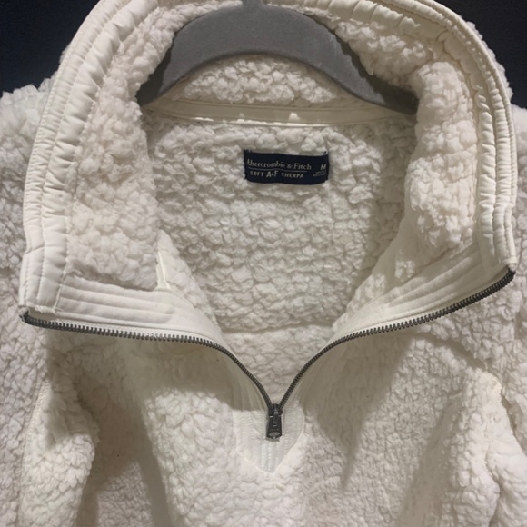 Abercrombie & Fitch White Sherpa Quarter Zip - Picture 2 of 4